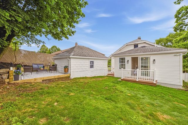 64 Garfield Ave, Woburn, MA 01801