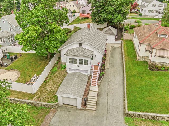64 Garfield Ave, Woburn, MA 01801