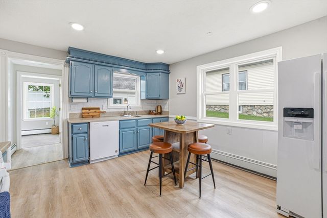 64 Garfield Ave, Woburn, MA 01801