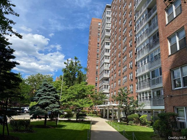 4310 Kissena Boulevard 2B, Flushing, NY 11355