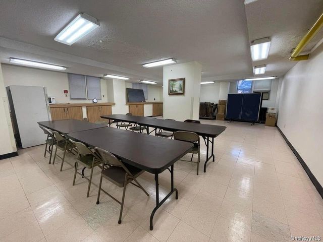 4310 Kissena Boulevard 2B, Flushing, NY 11355