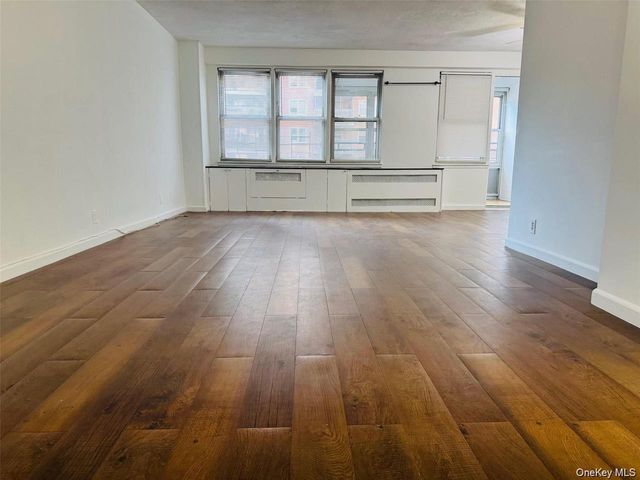 4310 Kissena Boulevard 2B, Flushing, NY 11355
