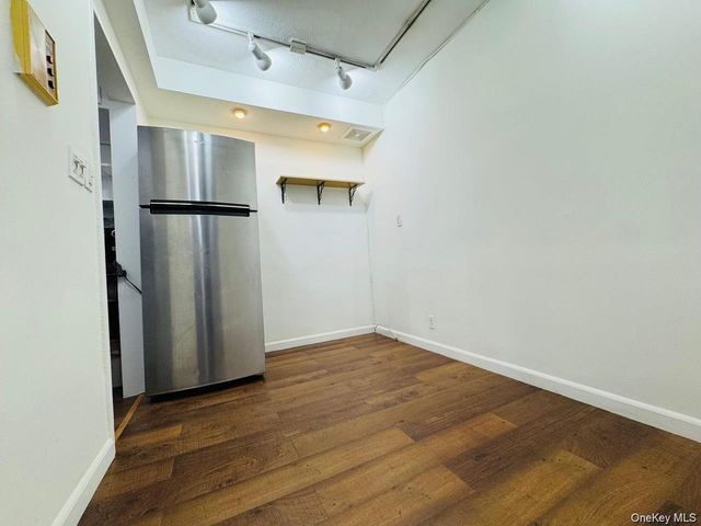 4310 Kissena Boulevard 2B, Flushing, NY 11355