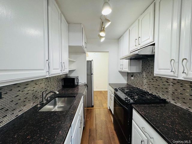 4310 Kissena Boulevard 2B, Flushing, NY 11355