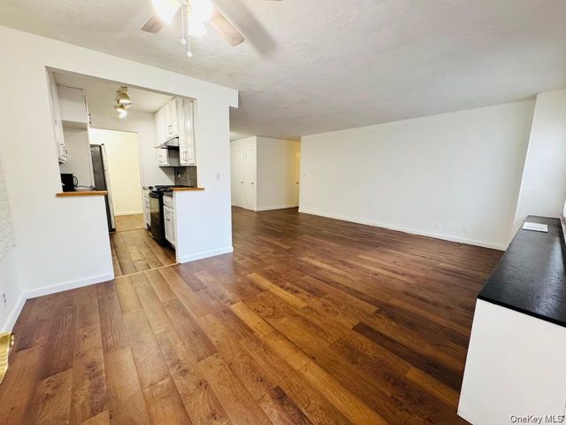 4310 Kissena Boulevard 2B, Flushing, NY 11355