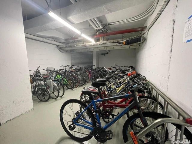 4310 Kissena Boulevard 2B, Flushing, NY 11355