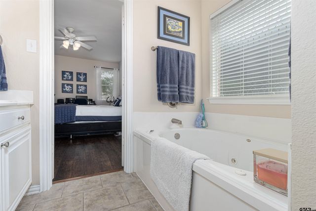 8430 Wilken Plaza, Tyler, TX 75703