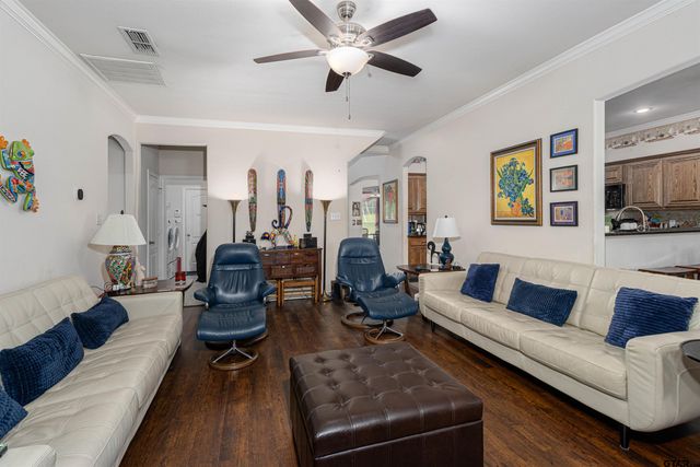 8430 Wilken Plaza, Tyler, TX 75703