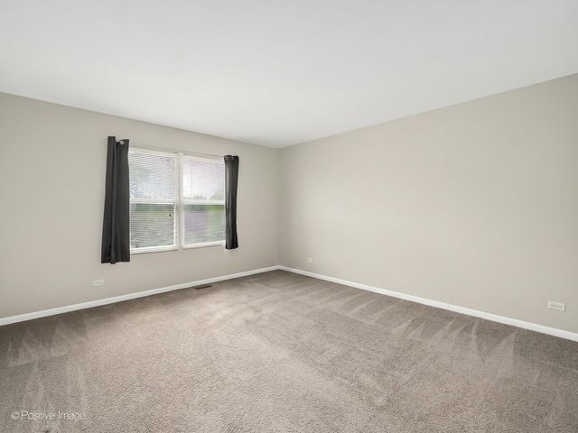 829 Red Barn Lane, Elgin, IL 60124