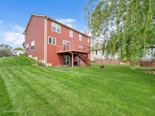 829 Red Barn Lane, Elgin, IL 60124