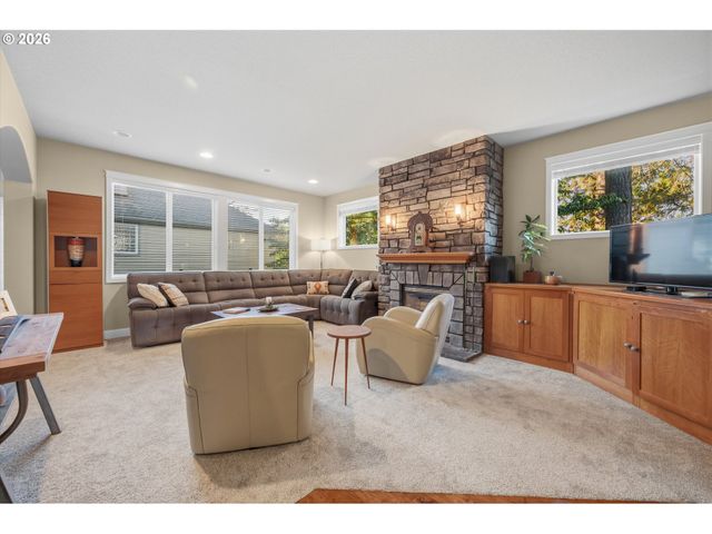 7101 Sw LESLIE St, Portland, OR 97223