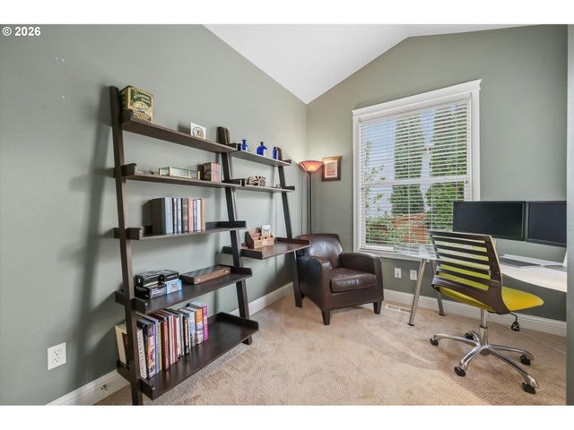 7101 Sw LESLIE St, Portland, OR 97223
