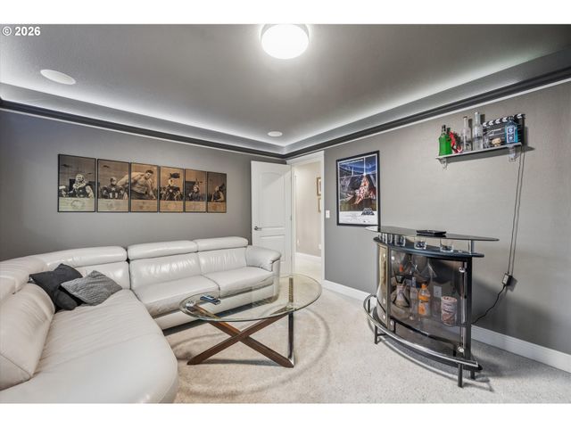 7101 Sw LESLIE St, Portland, OR 97223
