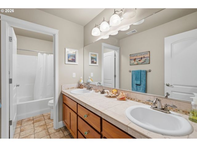 7101 Sw LESLIE St, Portland, OR 97223