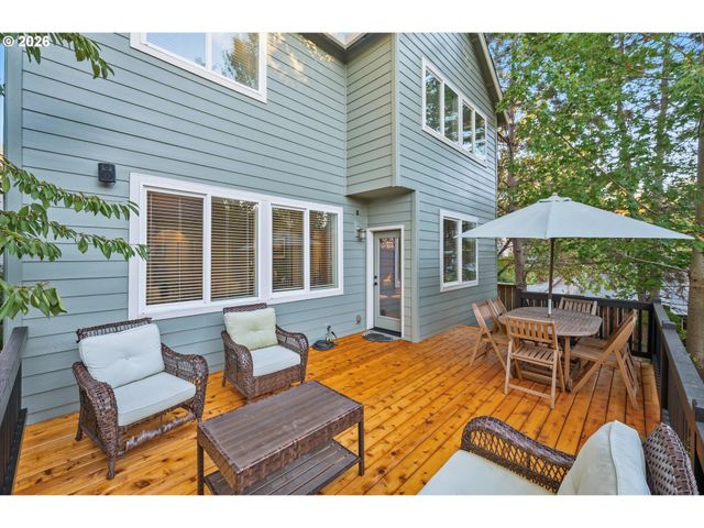 7101 Sw LESLIE St, Portland, OR 97223
