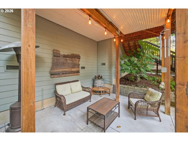 7101 Sw LESLIE St, Portland, OR 97223