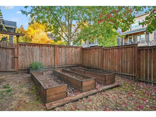 7101 Sw LESLIE St, Portland, OR 97223