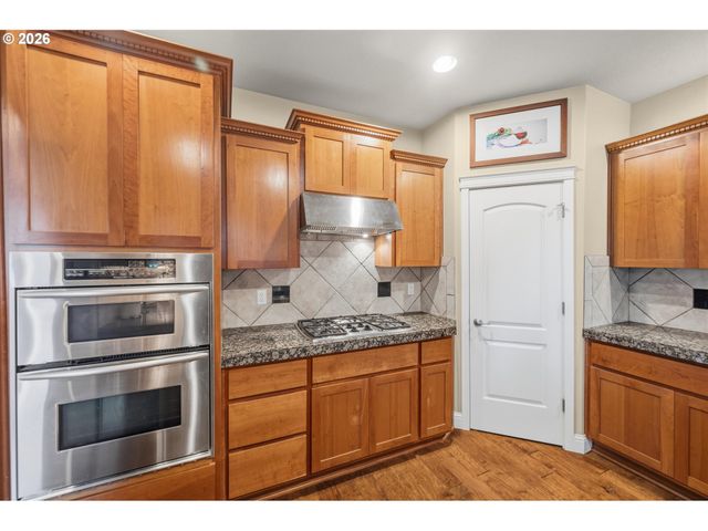 7101 Sw LESLIE St, Portland, OR 97223