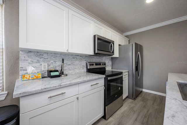 2803 E PINE STREET, Orlando, FL 32803