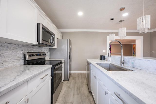 2803 E PINE STREET, Orlando, FL 32803