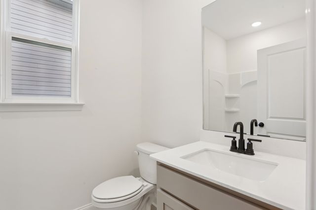 1084 Large Poppy Drive, La Vergne, TN 37086