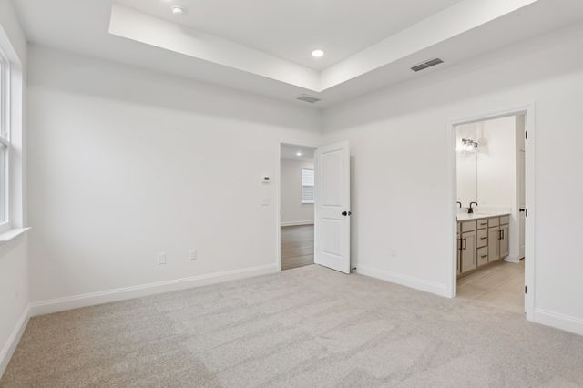 1084 Large Poppy Drive, La Vergne, TN 37086