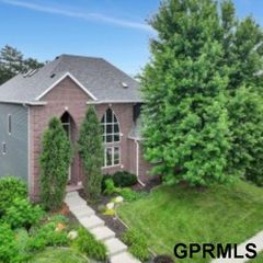 8340 Water Tower Court, Lincoln, NE 68516
