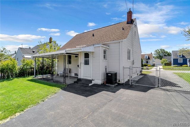 42 Daniel Avenue, Cheektowaga, NY 14225