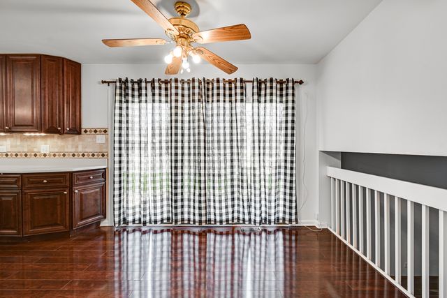 18409 Willow Lane, Lansing, IL 60438