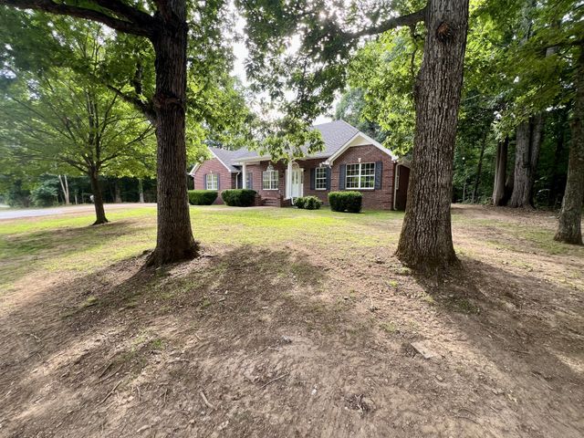 499 Scenic Hills Rd, Pulaski, TN 38478