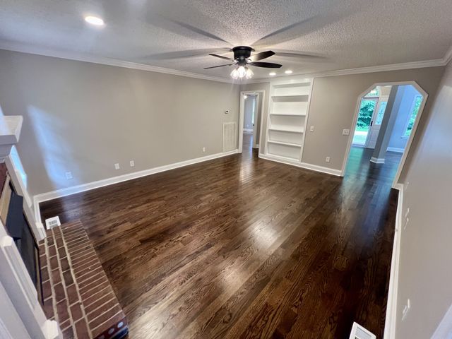 499 Scenic Hills Rd, Pulaski, TN 38478