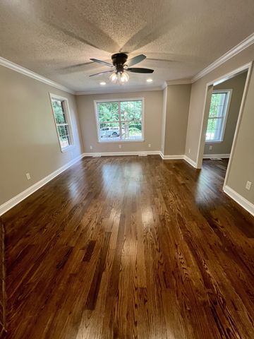 499 Scenic Hills Rd, Pulaski, TN 38478