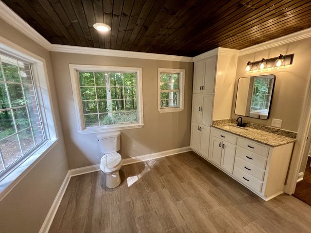 499 Scenic Hills Rd, Pulaski, TN 38478