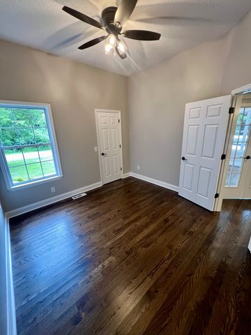 499 Scenic Hills Rd, Pulaski, TN 38478