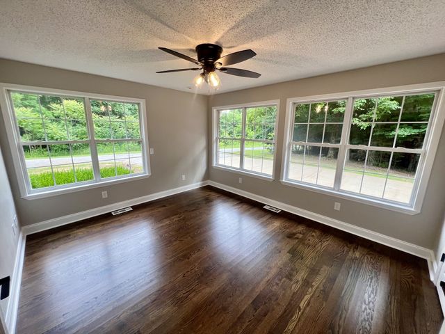 499 Scenic Hills Rd, Pulaski, TN 38478
