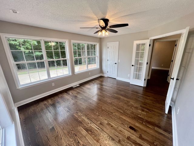499 Scenic Hills Rd, Pulaski, TN 38478