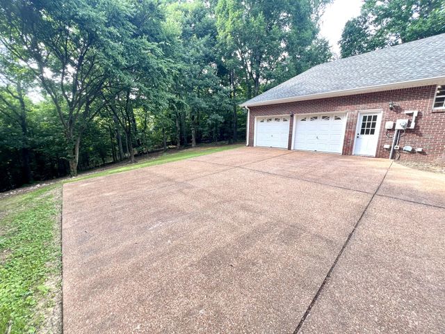 499 Scenic Hills Rd, Pulaski, TN 38478