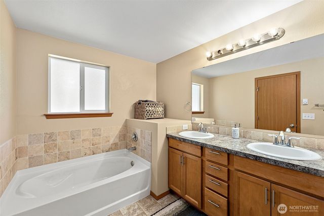 35005 96th Avenue S, Roy, WA 98580