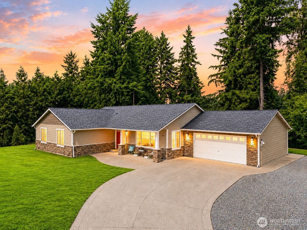 35005 96th Avenue S, Roy, WA 98580