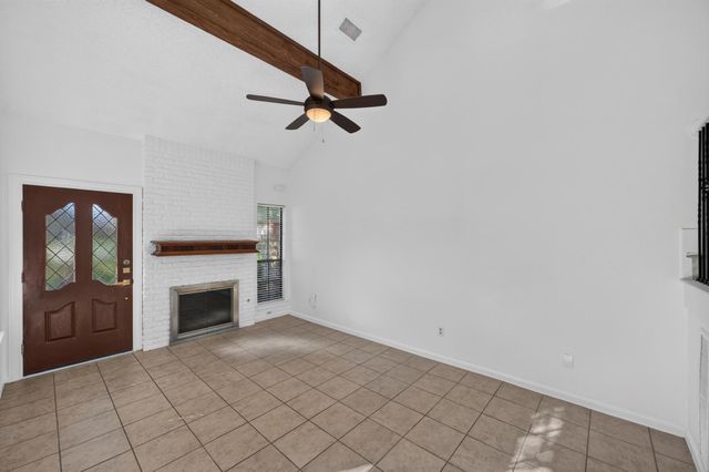 10819 Crown Colony DR 4, Austin, TX 78747