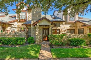 10819 Crown Colony DR 4, Austin, TX 78747