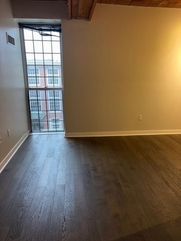 130 John St 355, Lowell, MA 01852