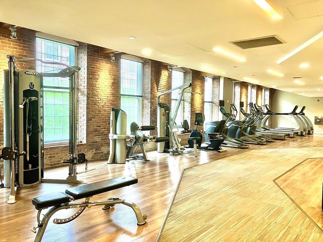 130 John St 355, Lowell, MA 01852