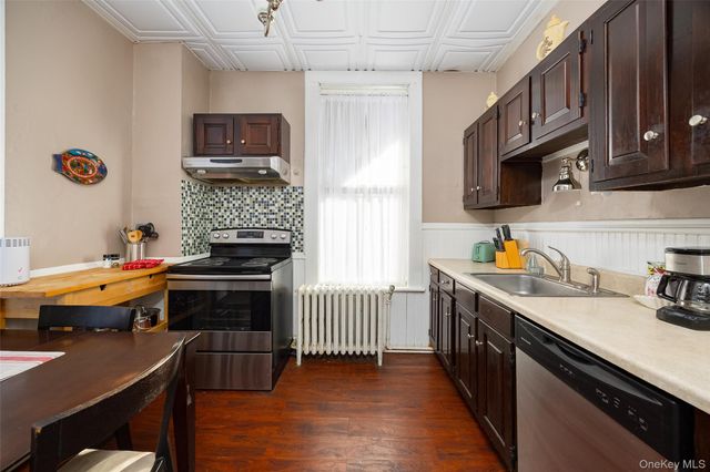 12 Hanscom Avenue, Poughkeepsie, NY 12601