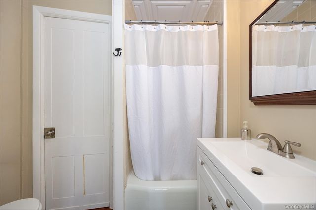 12 Hanscom Avenue, Poughkeepsie, NY 12601