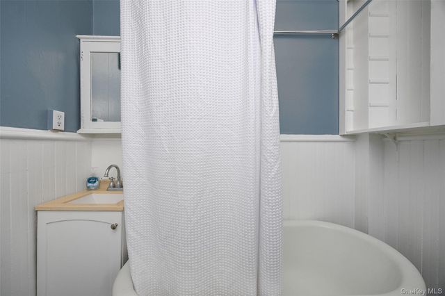 12 Hanscom Avenue, Poughkeepsie, NY 12601