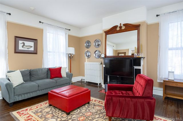 12 Hanscom Avenue, Poughkeepsie, NY 12601