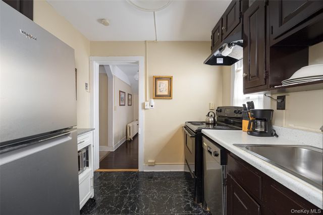 12 Hanscom Avenue, Poughkeepsie, NY 12601