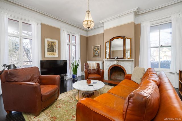 12 Hanscom Avenue, Poughkeepsie, NY 12601