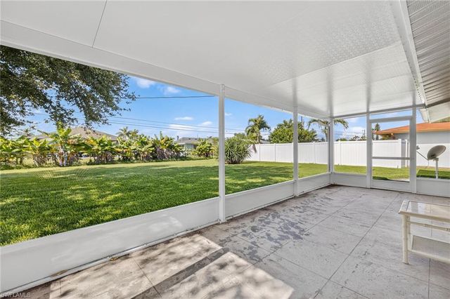1216 SE 27th ST, Cape Coral, FL 33904